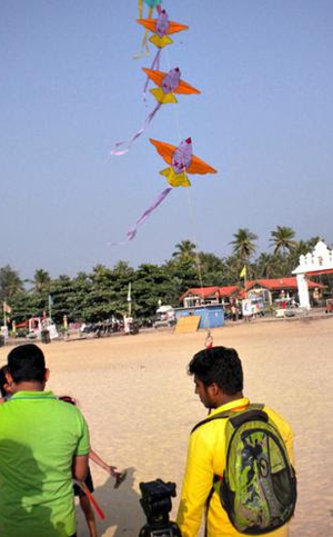 Malpe beach Kite festival crowds celebrate